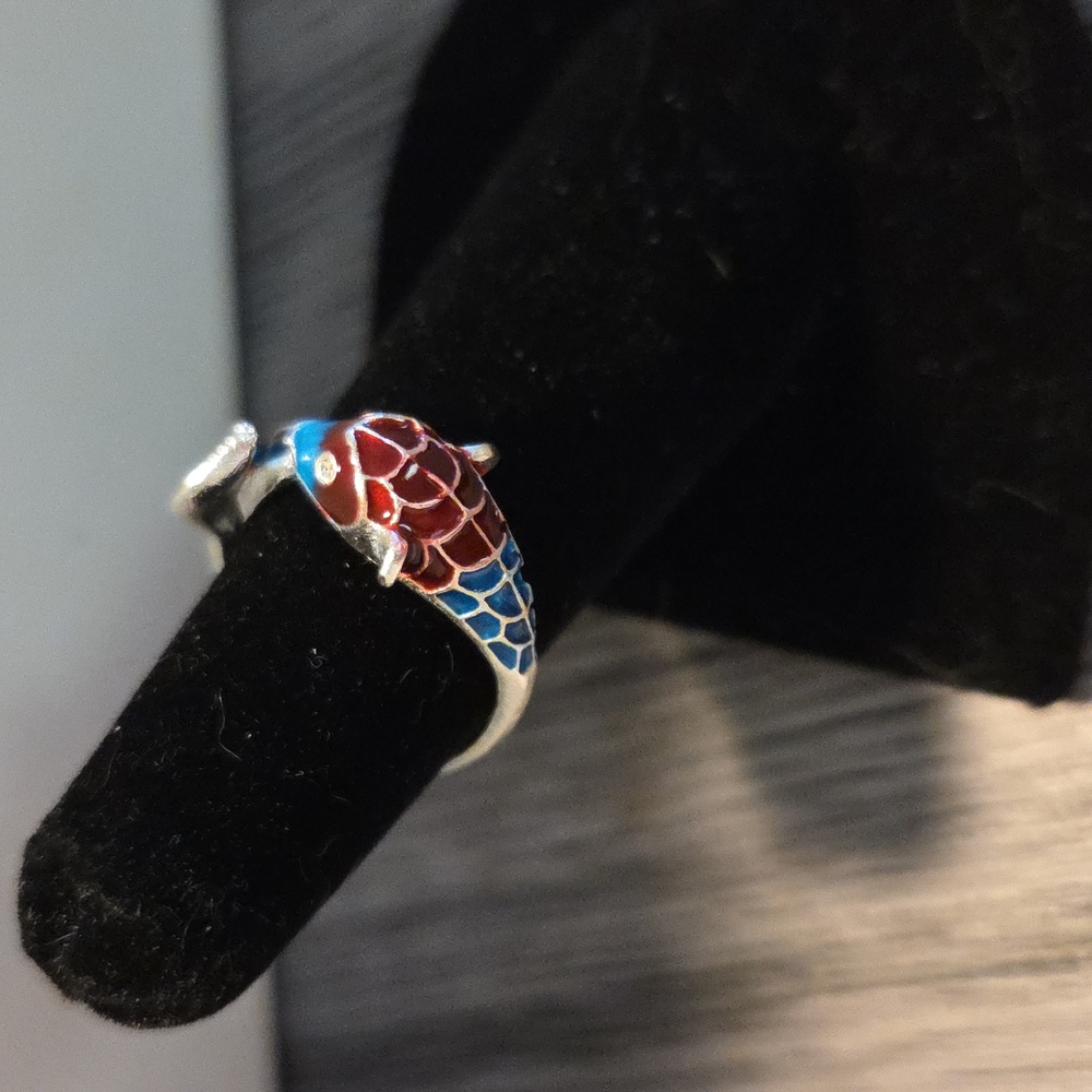 Enamel Fish Ring - Picture 2 of 3